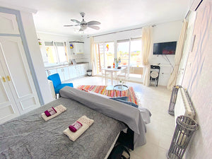 #9 - Studio Apartment with Private Pool / Wi-Fi / A/C - Blue Lagoon