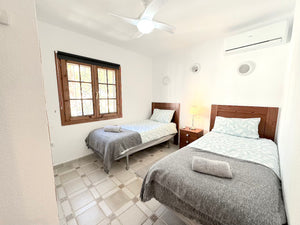#353 2 Bedroom 1st Floor Apartment / Wi-Fi / A/C - Villamartin