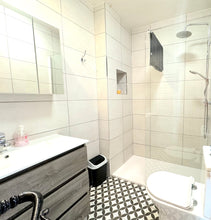Load image into Gallery viewer, 2 Bedroom 1st Floor Apartment / Wi-Fi / A/C - Villamartin #353