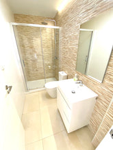 Load image into Gallery viewer, 2 Bed / 2 Bathroom Ground Floor Apartment - Playa Flamenca / La Florida