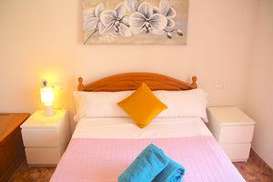 3 Bed / 2 Bathroom Villa / WI-Fi / A/C Communal Pool - Cabo Roig