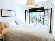 Load image into Gallery viewer, #18V /  2 Bed / 1.5 Bathroom Villa / Private Roof Solarium / Communal Pool / Wi-Fi - Villamartin