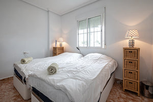 4 Bedroom Villa - SLEEPS 14 + Cot + Heated Private Pool - Wi-Fi - Air Con - Villamartin