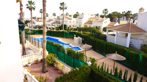 3 Bedroom Villa - Overlooking Communal Pool - Villamartin